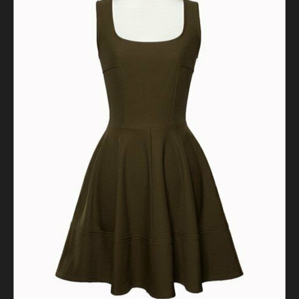 NWOT Mystic Los Angeles Olive Green Dress - Picture 4 of 7